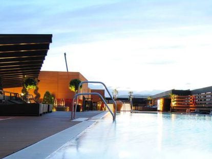 Piscina de la terraza del hotel Eurostars Palace, en C&oacute;rdoba. 