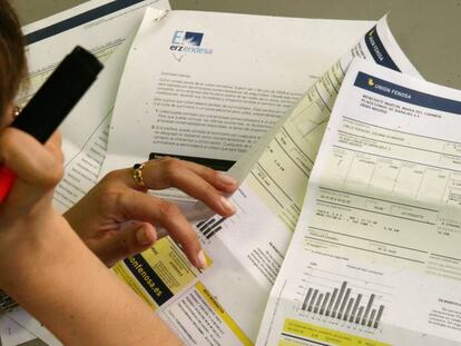 El precio de la luz bajará este domingo un 41%, hasta los 110 euros