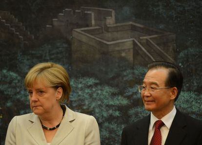 La canciller alemana, Angela Merkel y el primer ministro chino, Wen Jiabao.