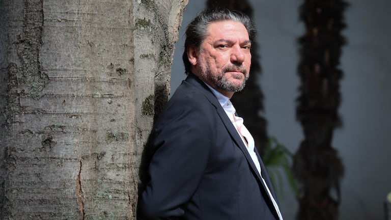 El nuevo presidente de la SGAE, Antonio Onetti, en los jardines de su domicili, este viernes.