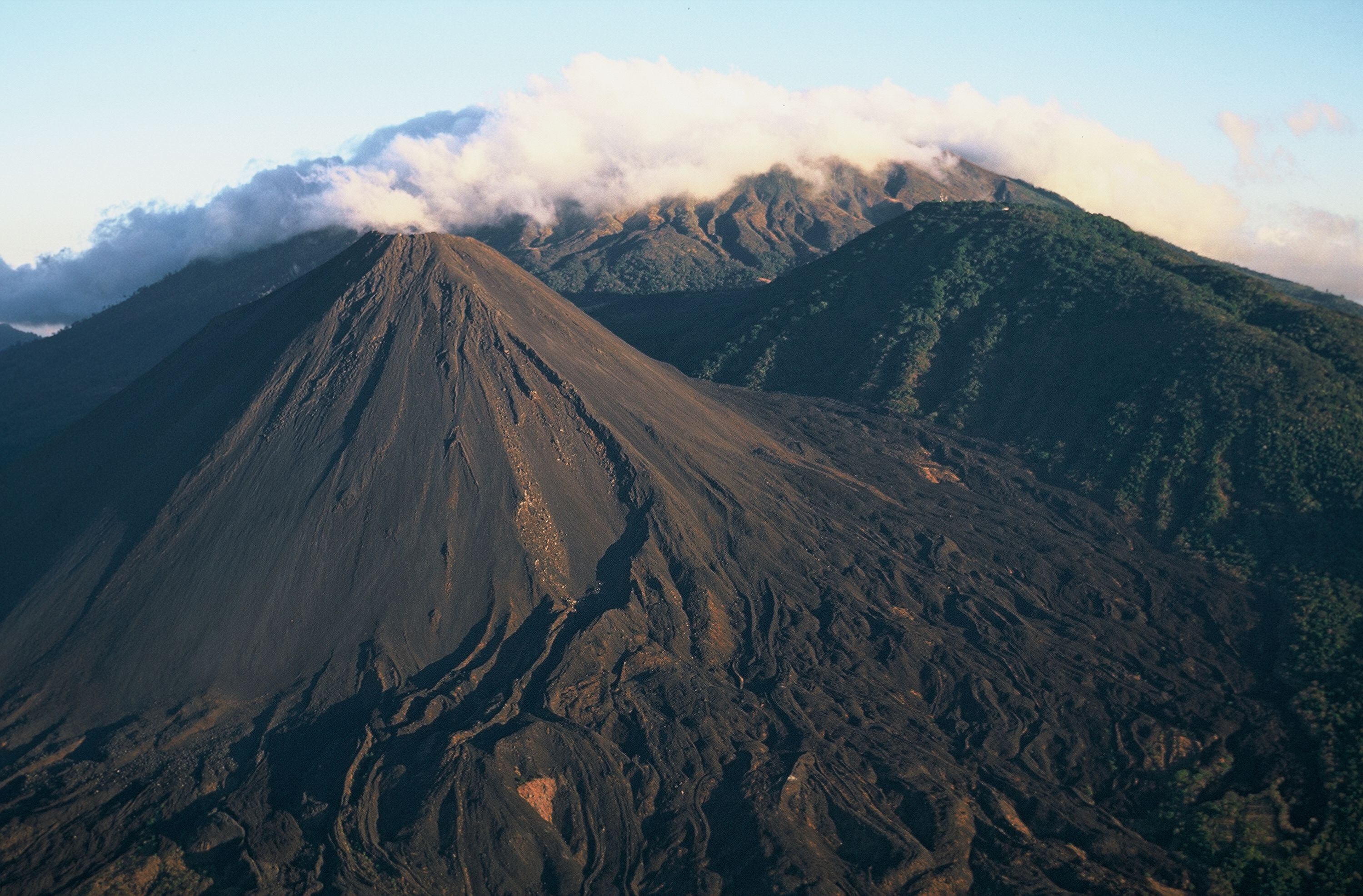 Parque Nacional de los Volcanes en El Salvador.