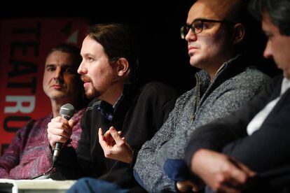Alberto Sanjuan, Pablo Iglesias, Rub&eacute;n Juste y Miguel Mora, ayer en Madrid.