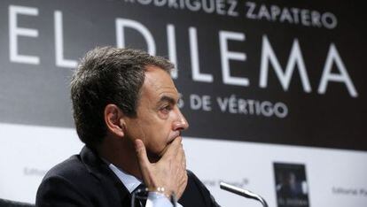 Zapatero, en la presentaci&oacute;n de &#039;El dilema&#039;.