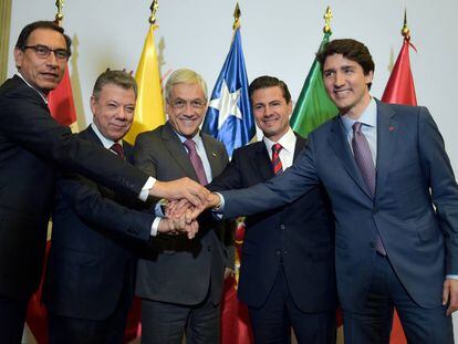 Vizcarra, Santos, Piñera, Peña Nieto y Trudeau, en abril pasado. 