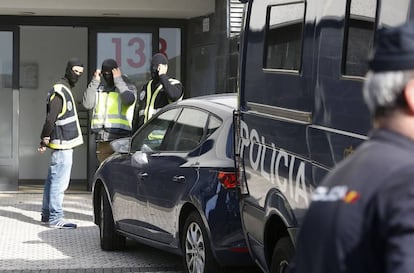 Operación antiyihadista en 2016 en la que la policía detuvo a sospechosos en Altea, Ceuta, San Sebastián y Gijón.