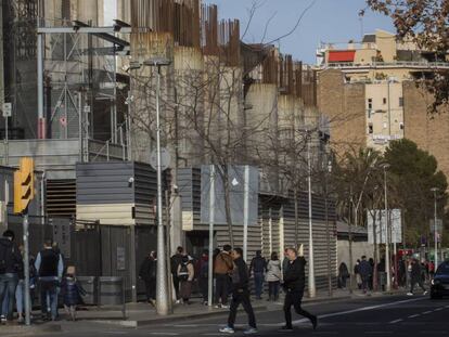 La Sagrada Família des del carrer de Mallorca.