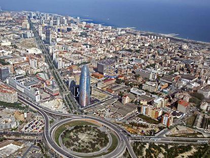 Zona del 22@ de Barcelona, con la avenida Diagonal desde la plaza de Glòries y la Torre Agbar hasta el litoral.