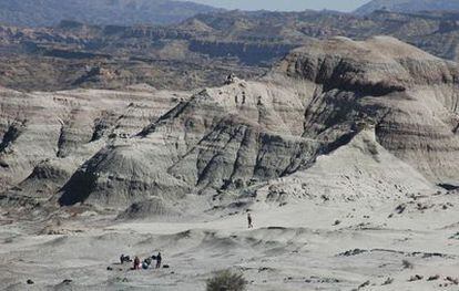 El desolado paisaje del Valle de la Luna, en el noroeste de Argentina, donde está el yacimiento paleontológico de Ischigualasto.