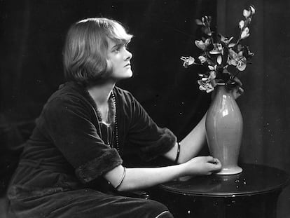 Daphne du Maurier (1907 - 1989).