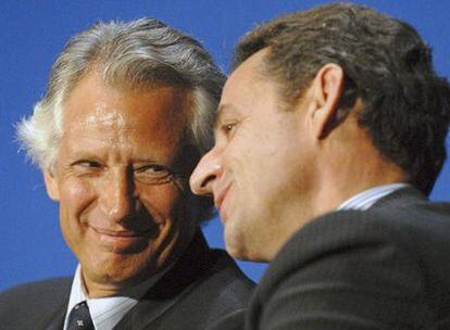 El ex primer ministro Dominique de Villepin en una foto de 2006 junto a Nicolas Sarkozy.