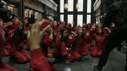 Un momento de la primera temporada de 'La casa de papel', una de las que contará con adaptaciones en formato libro.