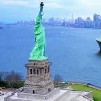 La Estatua de la Libertad con la ciudad de Nueva York al fondo