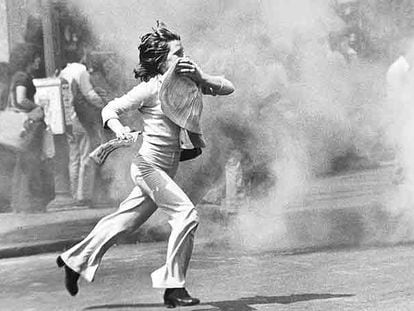 Manifestación del Primero de Mayo de 1977 en Madrid, en la que hubo varios heridos.