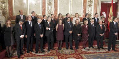 Miembros del Gobierno, de la judicatura, presidentes de comunidades autónomas y autoridades de otros órganos institucionales, durante el discurso de José Bono.