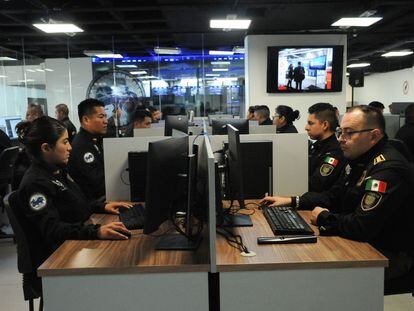 Centro de mando de la policía Cibernética en Ciudad de México, que emitió una alerta contra realizar el reto.