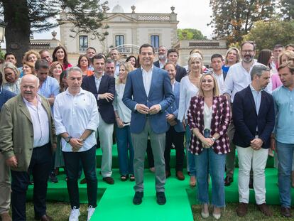 Juan Manuel Moreno, en el acto de presentación de los 109 candidatos de su partido para las elecciones autonómicas del 19-J, este domingo en Jerez de la Frontera.