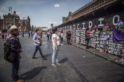 El despliegue de seguridad en el centro histórico de Ciudad de México ante las manifestaciones del 8 de marzo se ha convertido en uno de los símbolos de este Día Internacional de la Mujer.