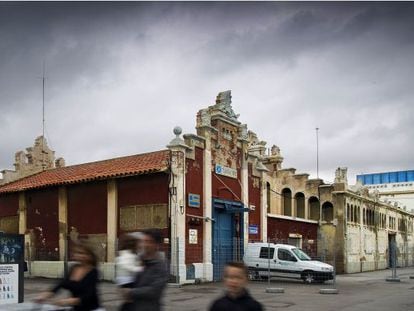 Una de las naves del Puerto de Barcelona donde se construir&aacute; la sede del Hermitage