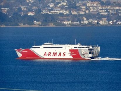 Barco de Naviera Armas, en una imagen facilitada por la compañía.