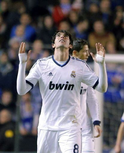 Kaká celebra el gol marcado al Depor.