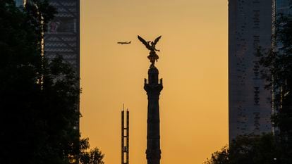 El Ángel de la Independencia en el Paseo de la Reforma en Ciudad de México.