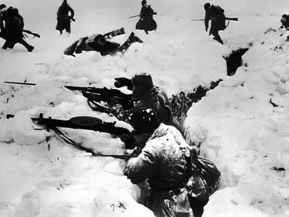 Tropas soviéticas en la última fase de la batalla de Stalingrado, en enero de 1943.