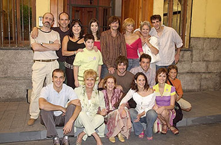 Reparto de la primera temporada de Aquí no hay quien viva. Radiotv EL PAÍS