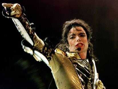 En vídeo, un extracto del documental 'Leaving Neverland', en el que Michael Jackson (en la imagen, durante un concierto en Viena en 1997) es acusado de pederastia.
