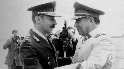 Encuentro entre los presidentes Jorge Videla, de Argentina, y Augusto Pinochet, de Chile, en 1978.