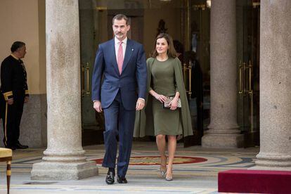 El Rey y la Reina durante la entrega de los premios nacionales del deporte, en el Palacio de El Pardo el pasado lunes.