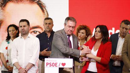 El candidato socialista a las elecciones del 19-J y secretario general del partido en Andalucía, Juan Espadas, este lunes en una comparecencia en Sevilla.