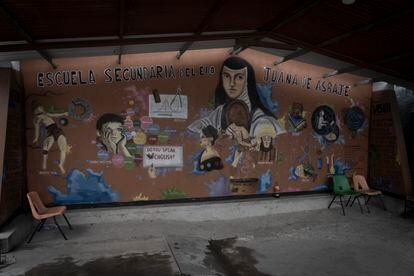 El interior de la escuela secundaria Juana de Asbaje, en la que fueron intoxicados los jóvenes de la comunidad de Bochil en los Altos de Chiapas (México).