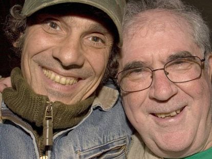 El músico Manu Chao y su padre, el periodista Ramón Chao en monforte de Lemos en 2008. 