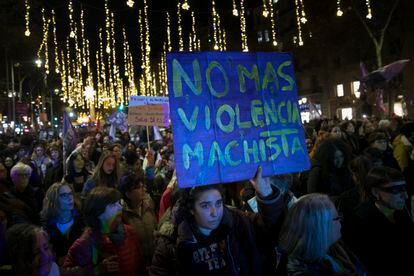 Manifestación contra la violencia machista en el Paseo de Gràcia de Barcelona. Foto: Massimiliano Minocri
