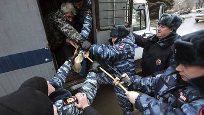 Manifestantes detenidos en Rusia