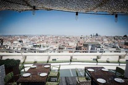 Vistas de Madrid desde el restaurante Tartan Roof, en la terraza del Círculo de Bellas Artes.