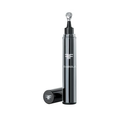 Otro de los bestsellers apunta a la mirada, uno de los principales delatores de la edad a partir de los 30. Se trata del contorno Eyes Absolute Cream de Filorga. "Para mí es un tratamiento antiedad supremo 6 en 1 que actúa contra arrugas, párpados caídos y tres tipos diferentes de ojeras, pestañas debilitadas y falta de luminosidad. Contiene el péptido NCTF, que reestructura la piel en poco tiempo. Los resultados son visibles de manera rápida si se es constante".