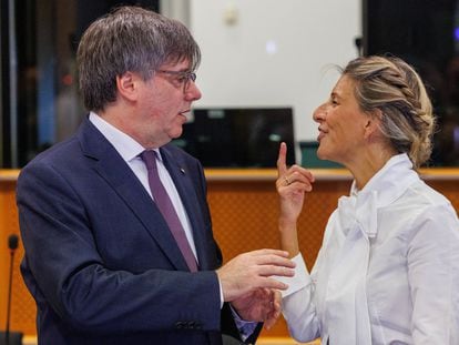 Carles Puigdemont y Yolanda Díaz, en Bruselas.