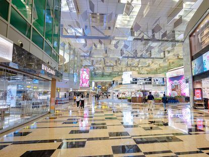 Espacio comercial en el aeropuerto internacional de Changi, en Singapur.