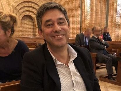 Alfredo Fernández, el miembro del Opus Dei y funcionario del gabinete de prensa del Ayuntamiento de Pozuelo de Alarcón que ha fingido ser una víctima de abusos, en una iglesia de dicha localidad madrileña.