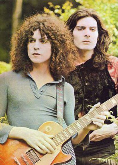 Marc Bolan (izquierda), en la primera formaci&oacute;n del d&uacute;o T-Rex. 