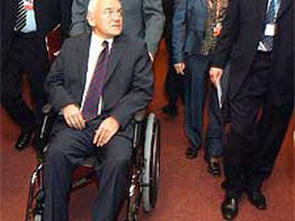 El primer ministro polaco, Leszek Miller, ayer en la cumbre de Bruselas.