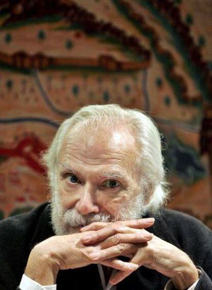 Fotografía de archivo (Barcelona, 2007) del cantautor francés de origen griego Georges Moustaki.
