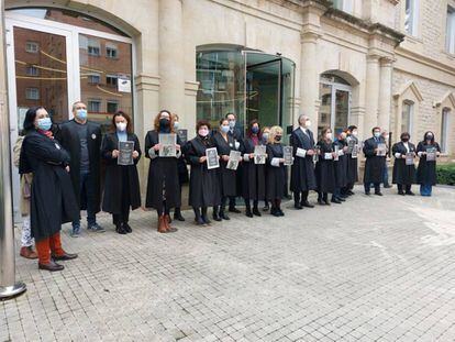 Concentración de letrados de la Administración de Justicia en Logroño durante la jornada de huelga del 9 de marzo de 2022.
