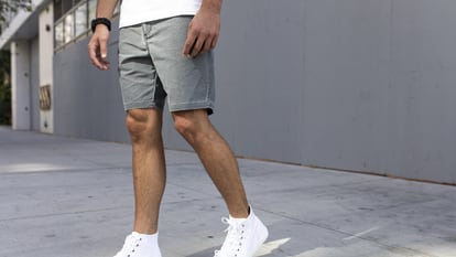 Seis pantalones cortos de hombre para vestir, en múltiples colores