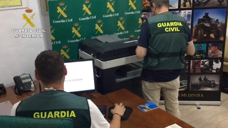 Diplomas Para Falsos Encofradores Espana El Pais