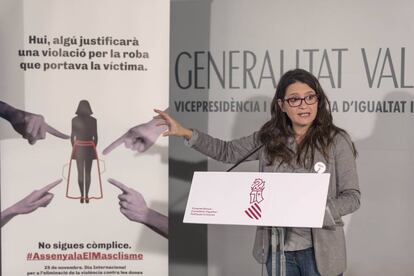 La vicepresidenta del Gobierno valenciano, Mónica Oltra, durante la presentación del nuevo servicio.