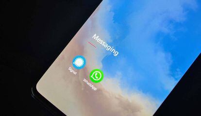 Icono de WhatsApp en un smartphone