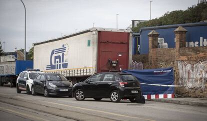El lloc on va ser trobat el cadàver de l'Ana, sota un remolc.