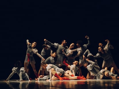 'One of Four Periods in Time', de Tania Carvalho, por el Ballet Nacional de Marsella.